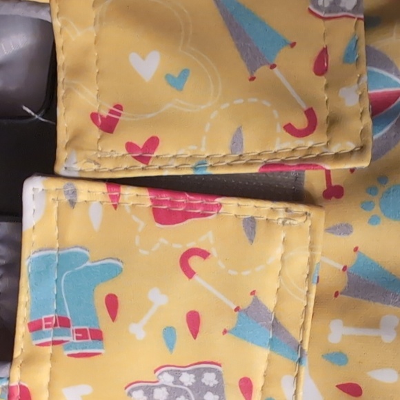 ❤️ Dog Raincoat Medium by Bailey and Bella - Picture 4 of 7